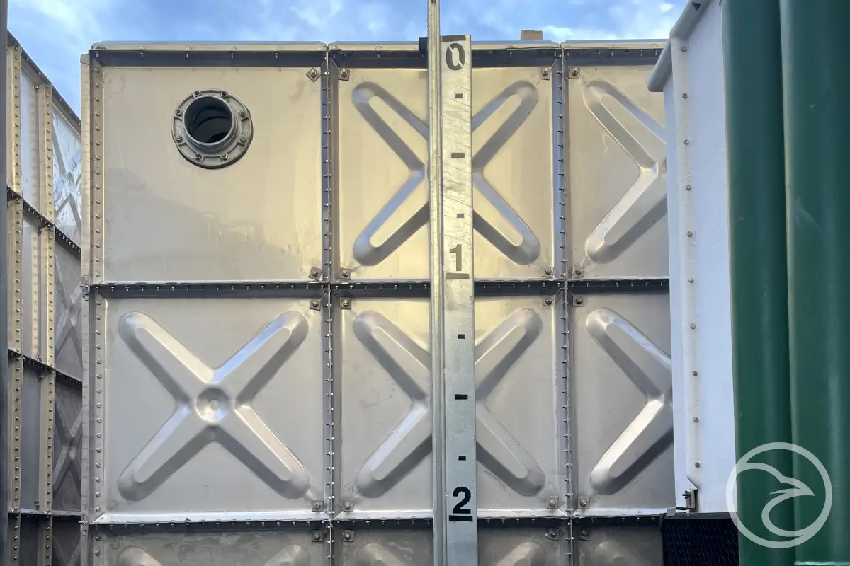 Galvanised vs Stainless Steel Tanks