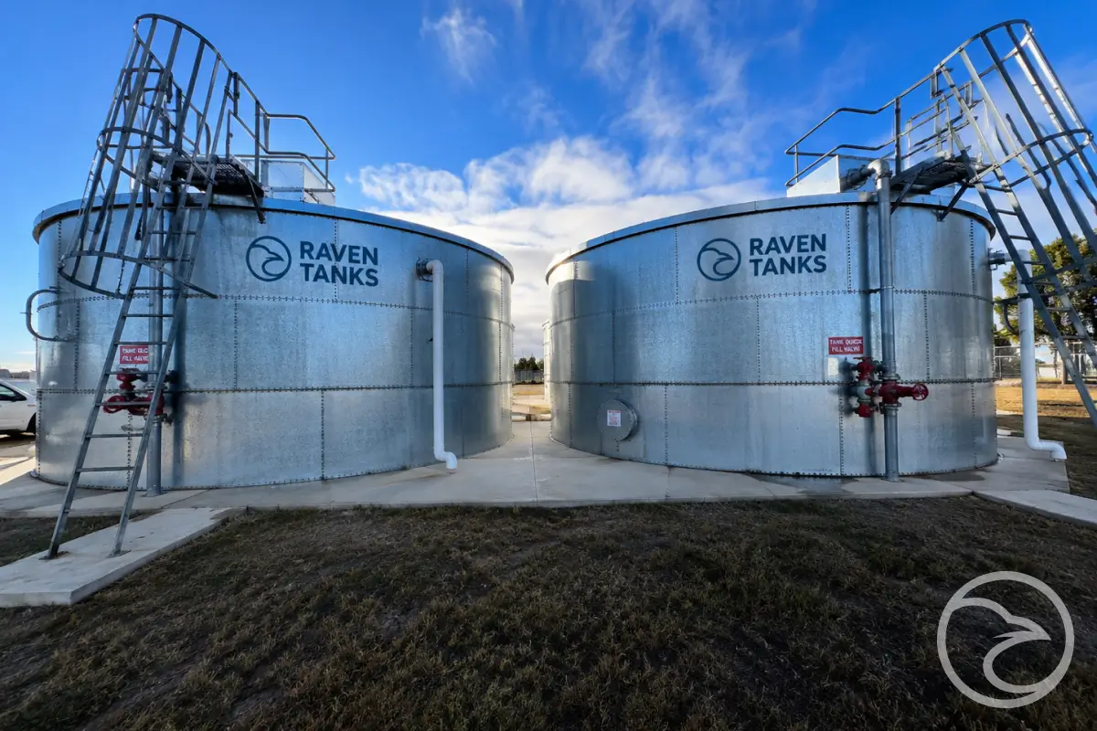 Modular panel fire water tank installation