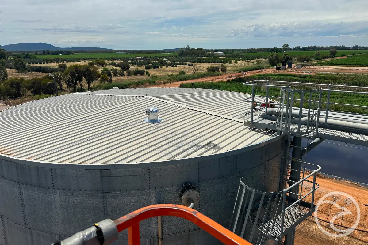 cylindrical water tank